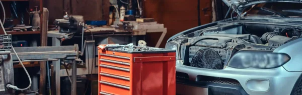 red-tool-box-in-a-garage-2025-01-25-16-47-52-utc